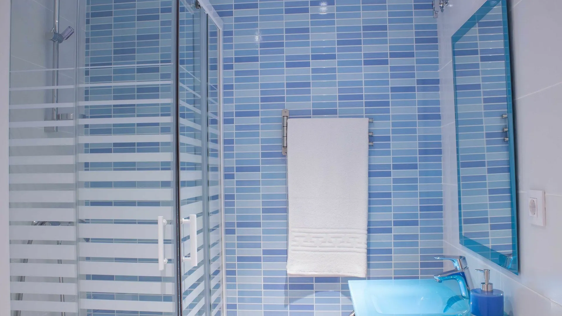 Hostal Nova Barcelona Guest house