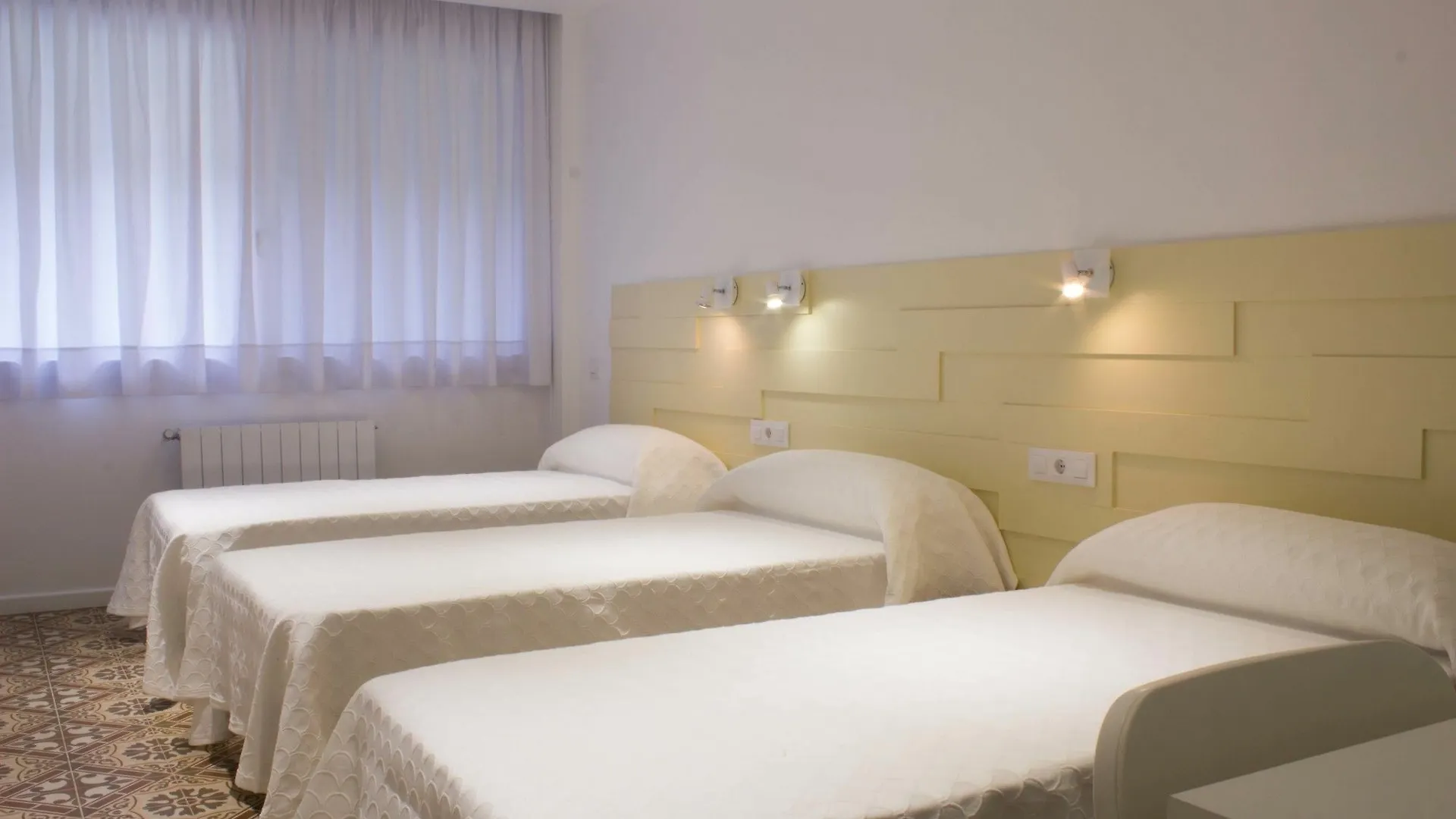 ** Guest house Hostal Nova Barcelona Spain