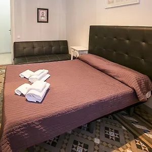 Balmes Centro Guest house